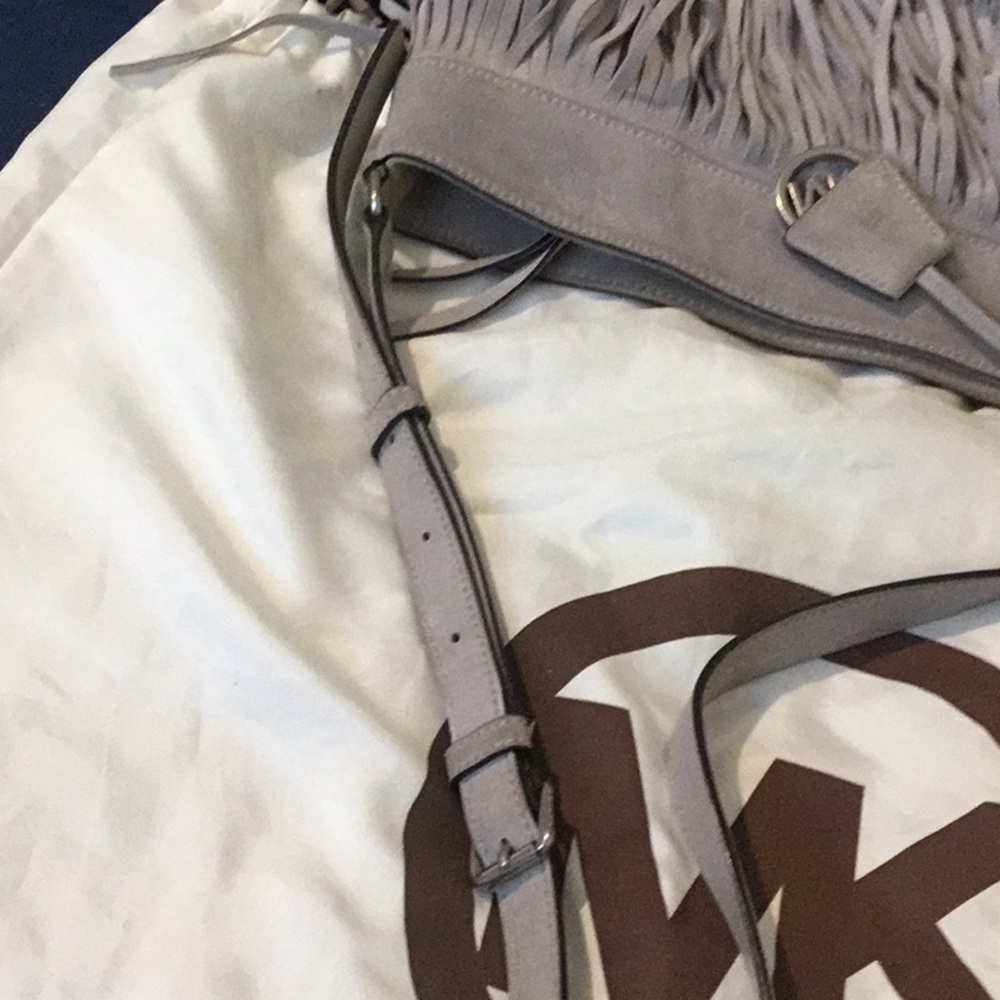EUC Michael Kors Fringe Messenger Fringe Bag - Picture 15 of 16